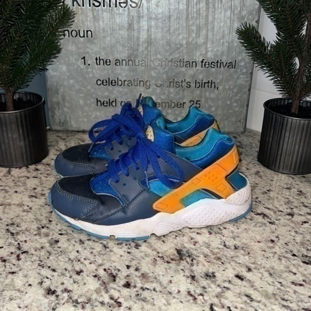 Kids Nike Blue Huarache Run Big Kids Sneakers size 5Y